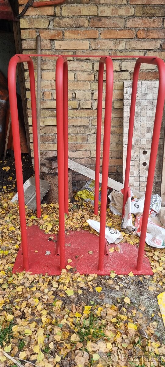 Bezpecnostni Klec na nakladni pneu. Nova