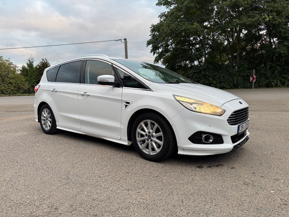 Ford S-Max Titanium