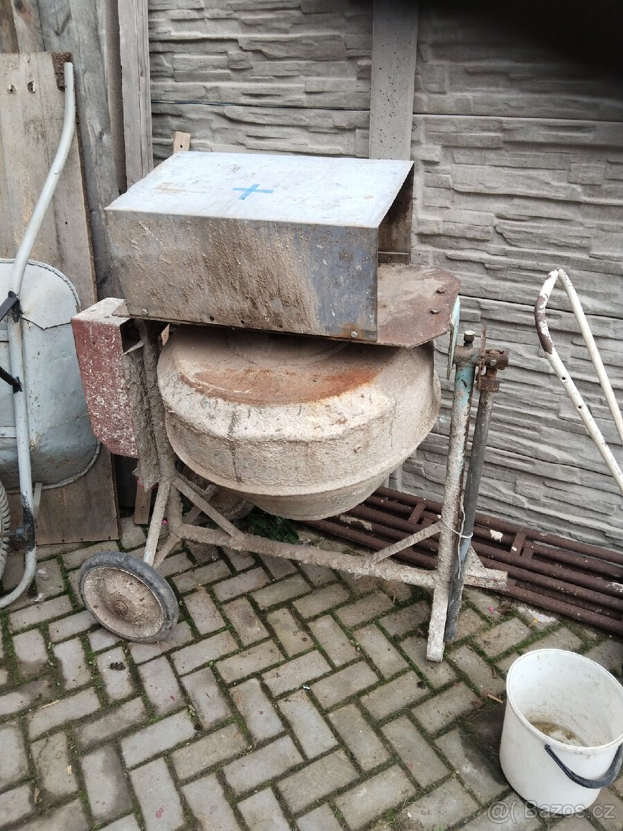 Stavební míchačka