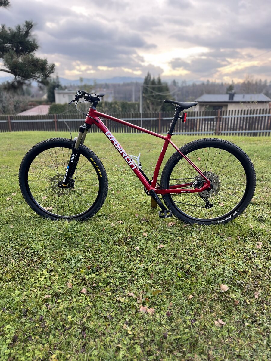 MTB Qayron Ram MkII 5 Red / 08/25 vel L. / Rychle = sleva