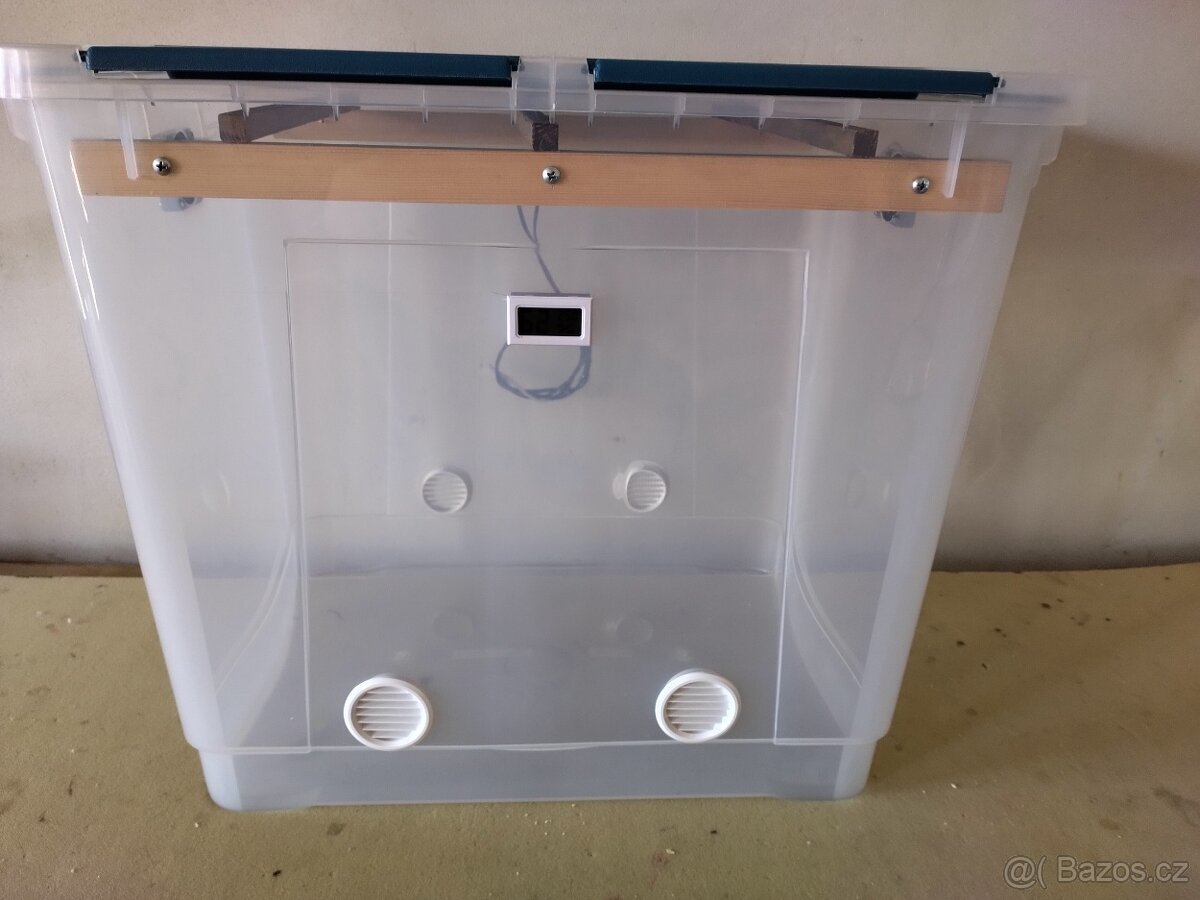 Box na sušení masa a klobás 100l