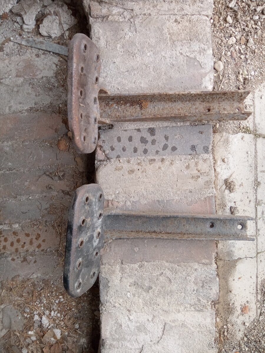 Nášlapy Multicar M25