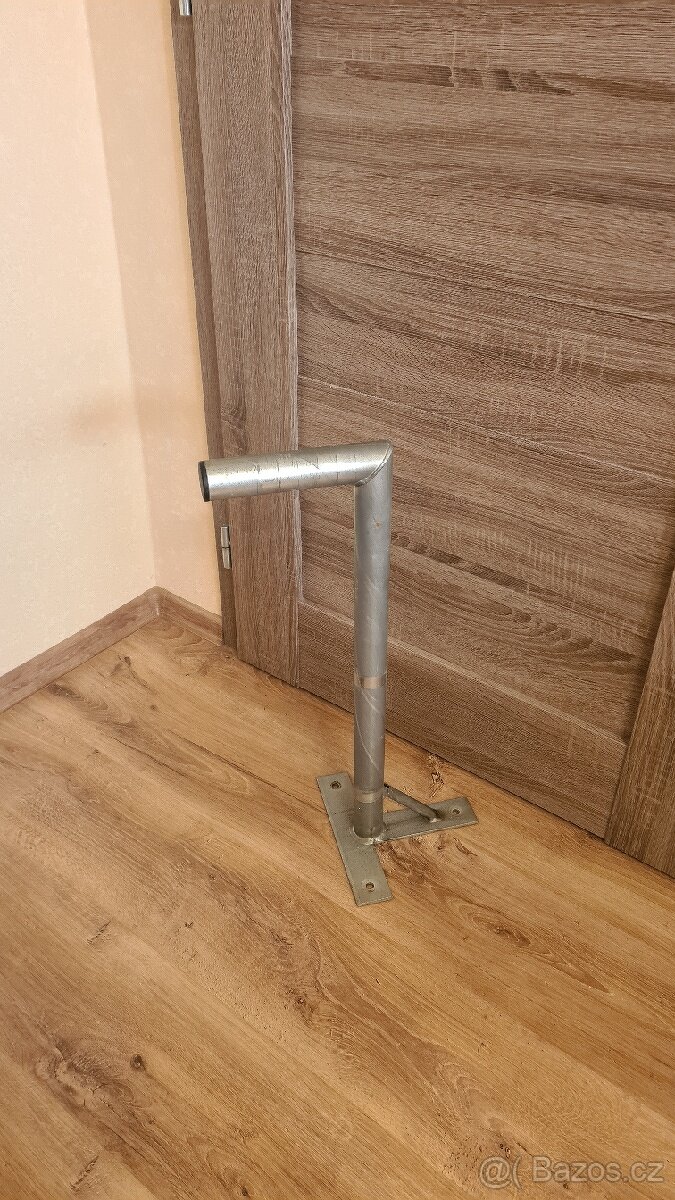 Satelitní držák na antény