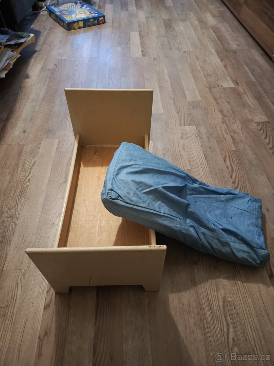 postýlka pro panenky retro