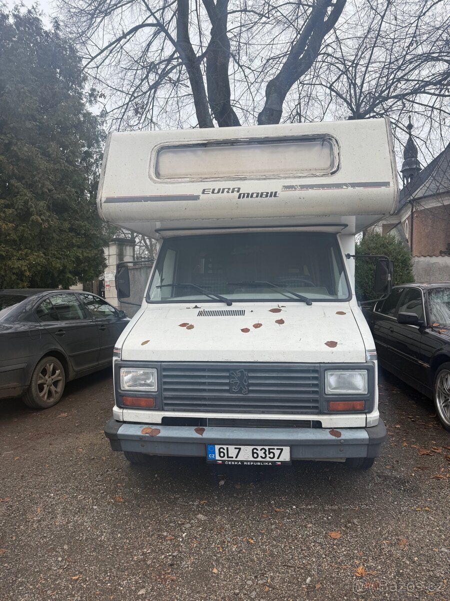 Obytný vůz Peugeot J5