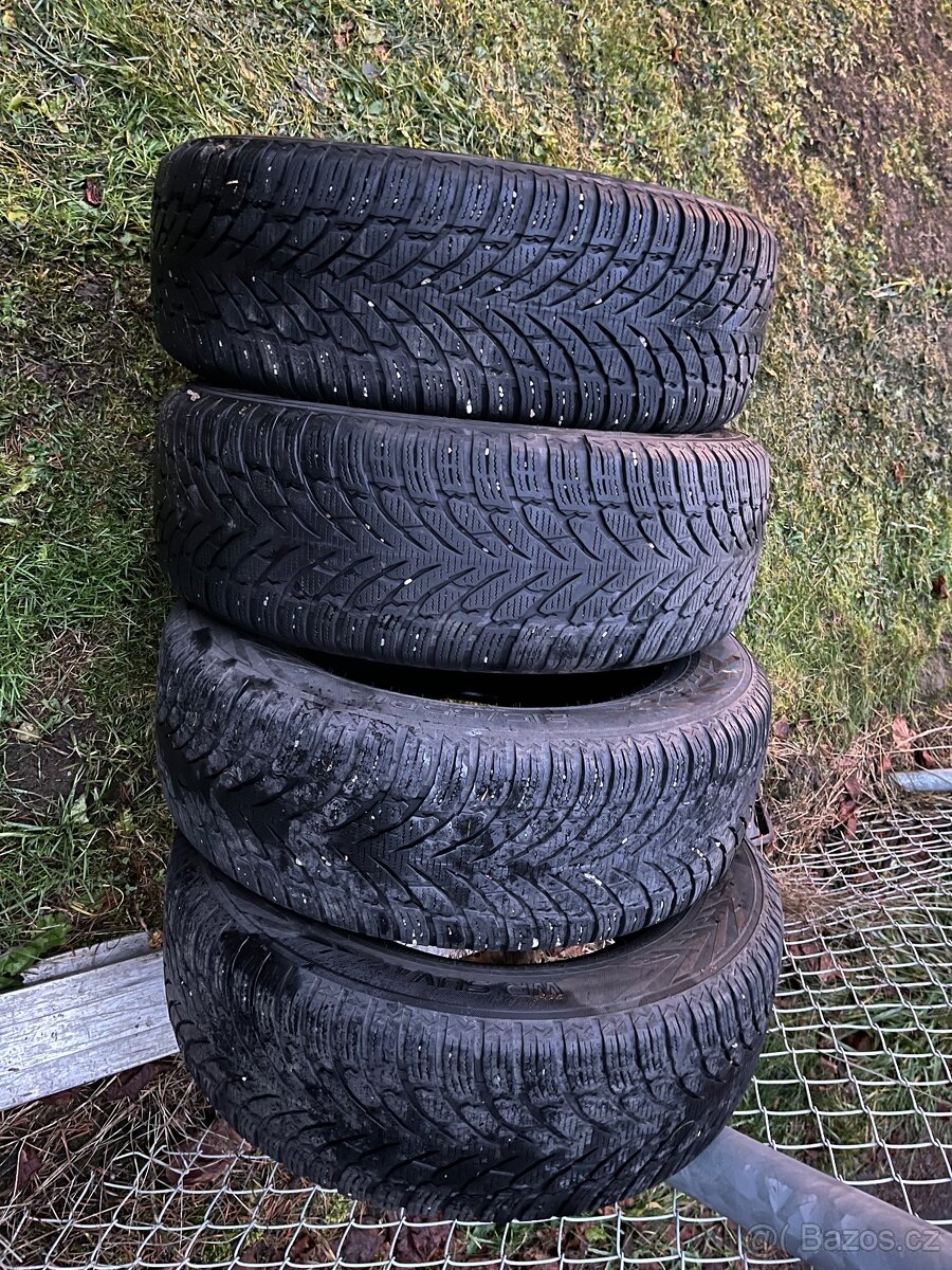 Zimní Nokian WR SUV 4 215/65 r16
