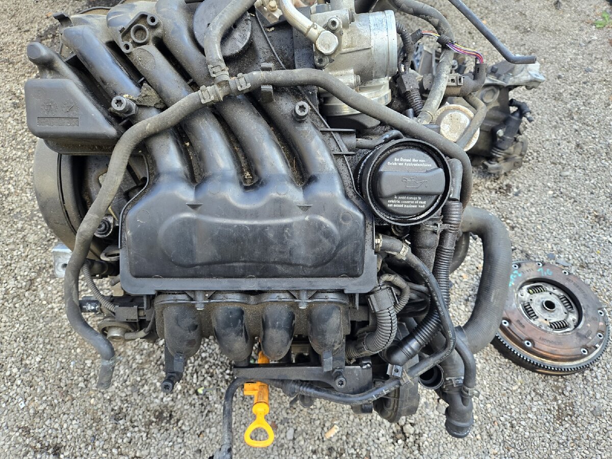 ŠKODA OCTAVIA 1 MOTOR 1.6 75KW