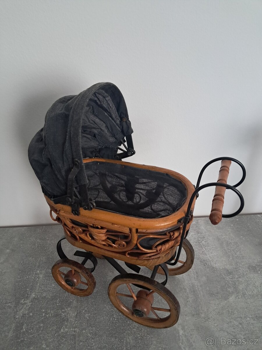 dekorace kočárek