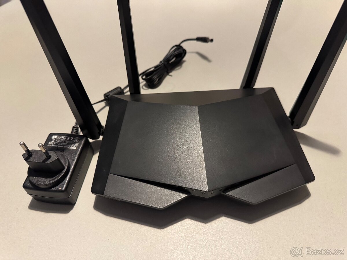 Tenda AC1200 WiFi router