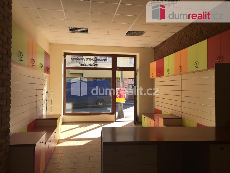 pronájem komerčních prostor 50 m2 na rušné Pražské ulici v K