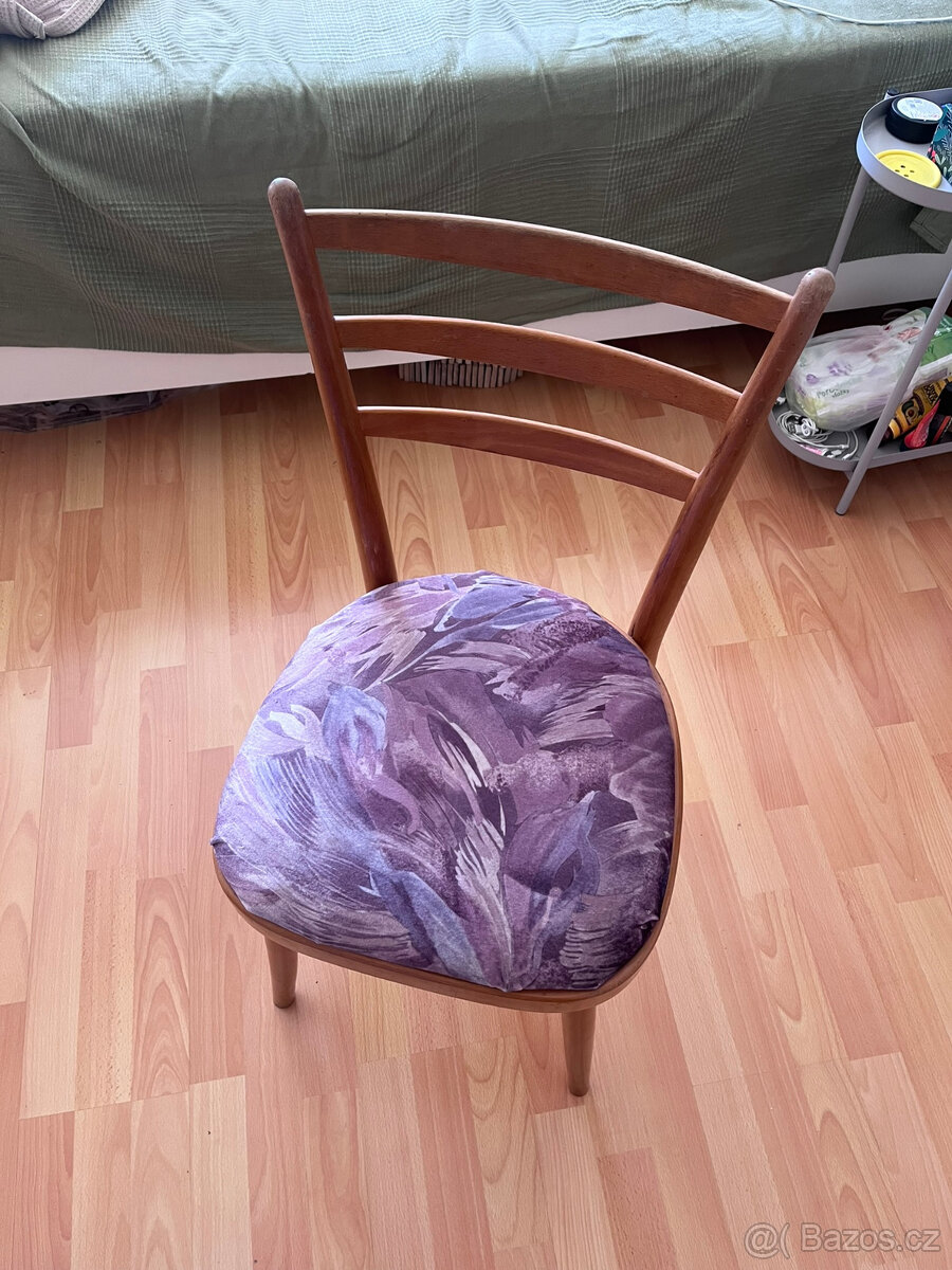 Dřevěná vintage židle značky TUN, s výplní a potahem