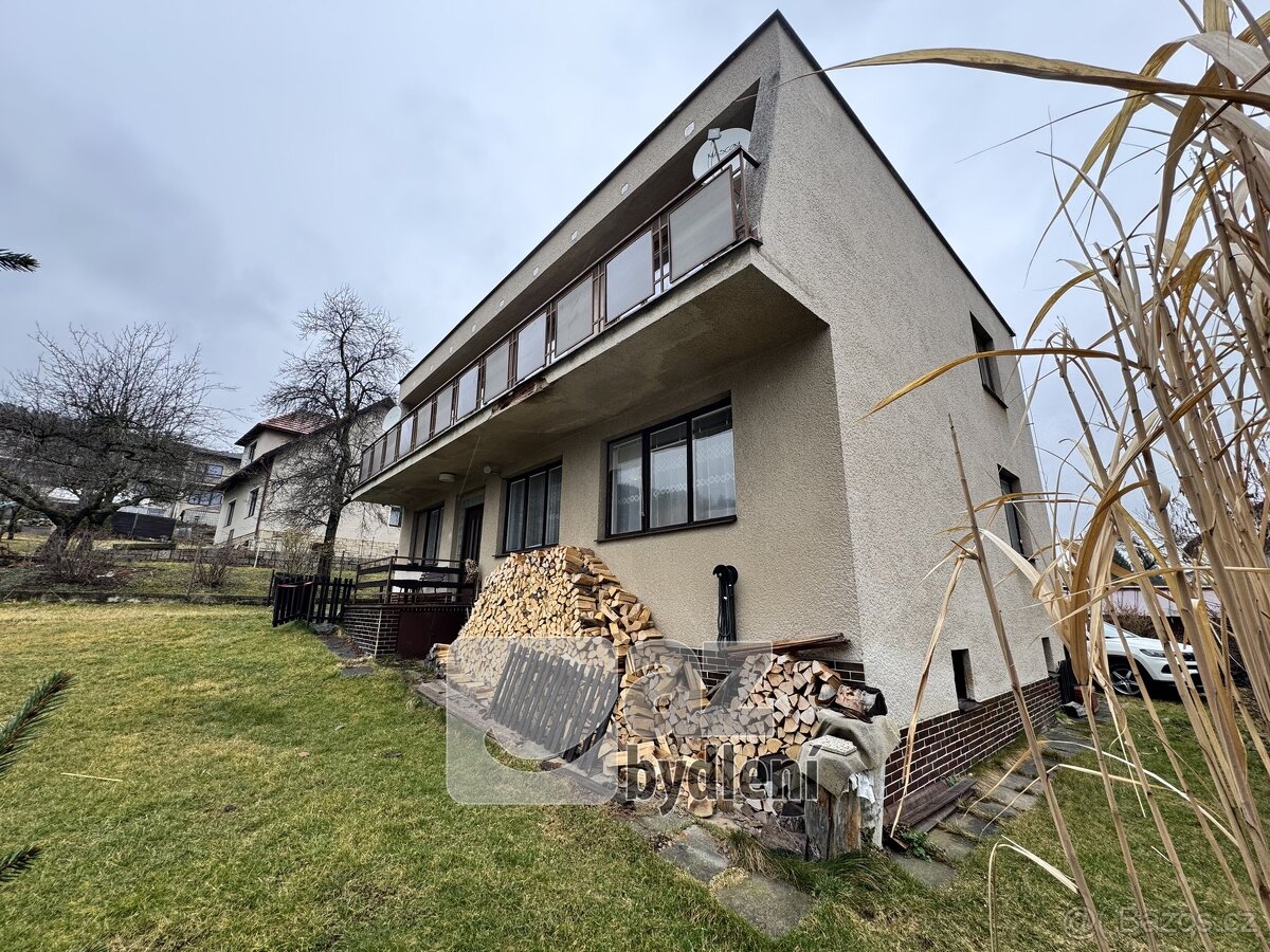 Dvougenerační RD v centru Prachatic, cca 400 m od Velkého ná
