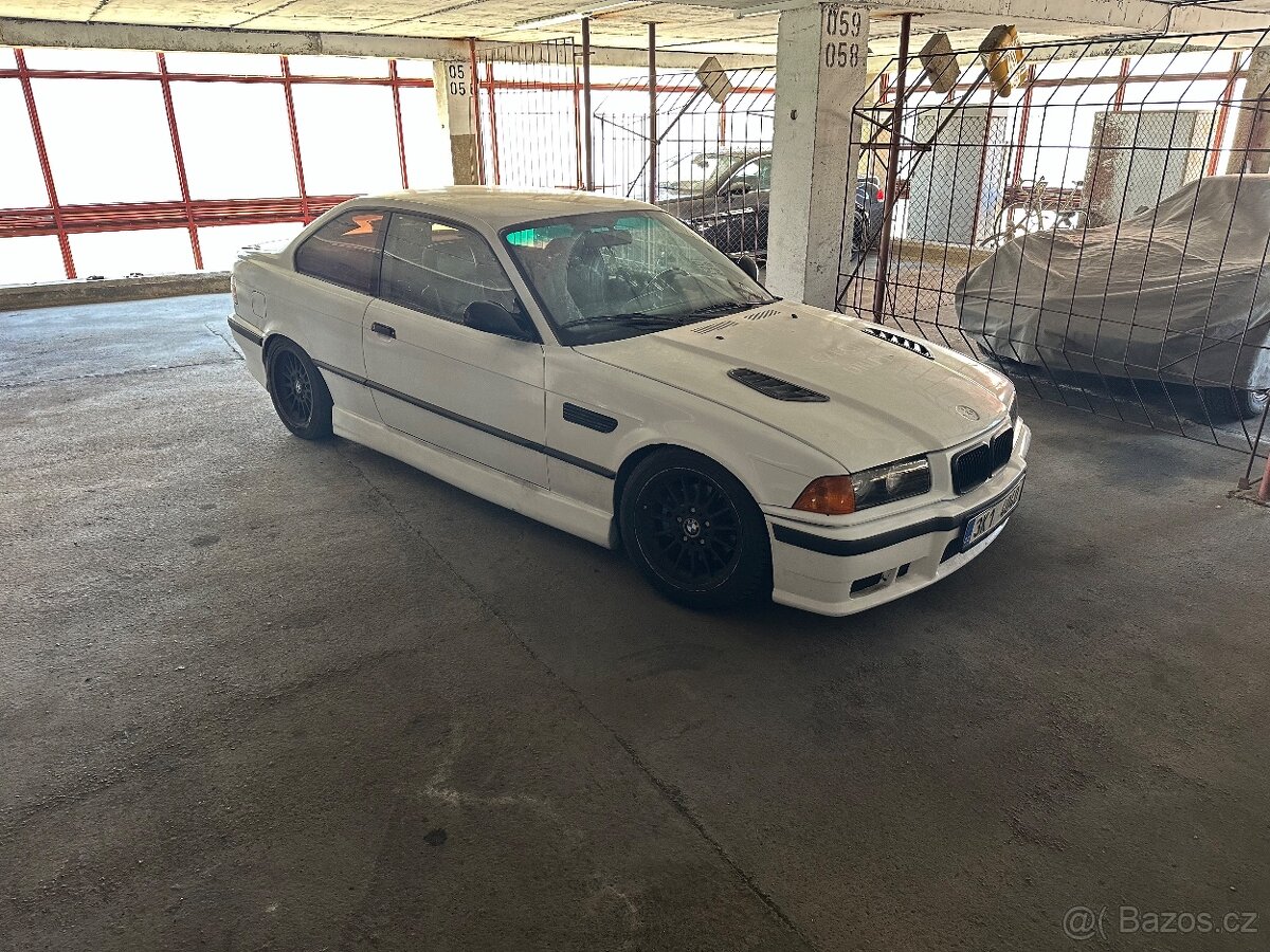 Bmw e36 323i coupe
