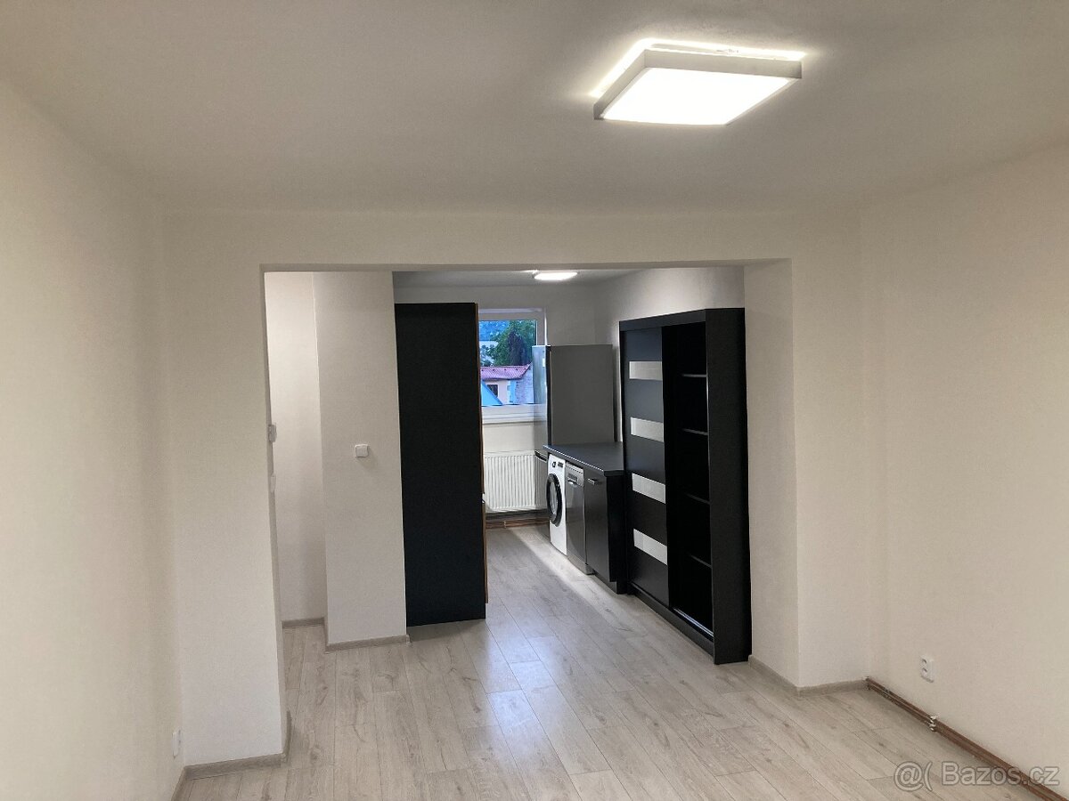 Pronajmu rekonstruovaný byt garsonku 41,3m2 v Litoměřicích