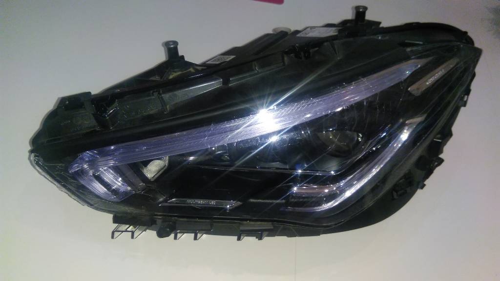 MERCEDES CLA W118 LAVY PRAVY MULTIBEAM LED