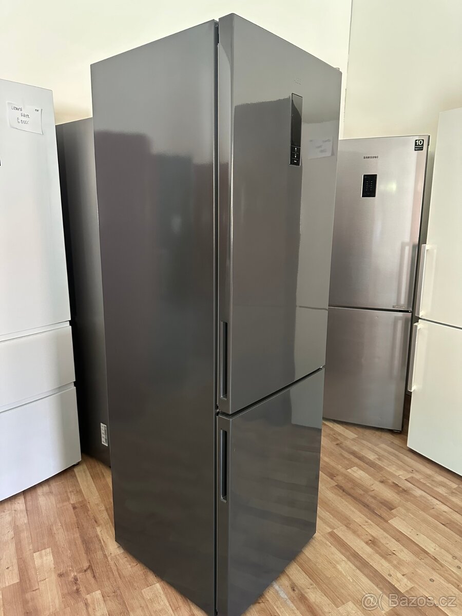 Lednice s mrazákem Aeg (159)