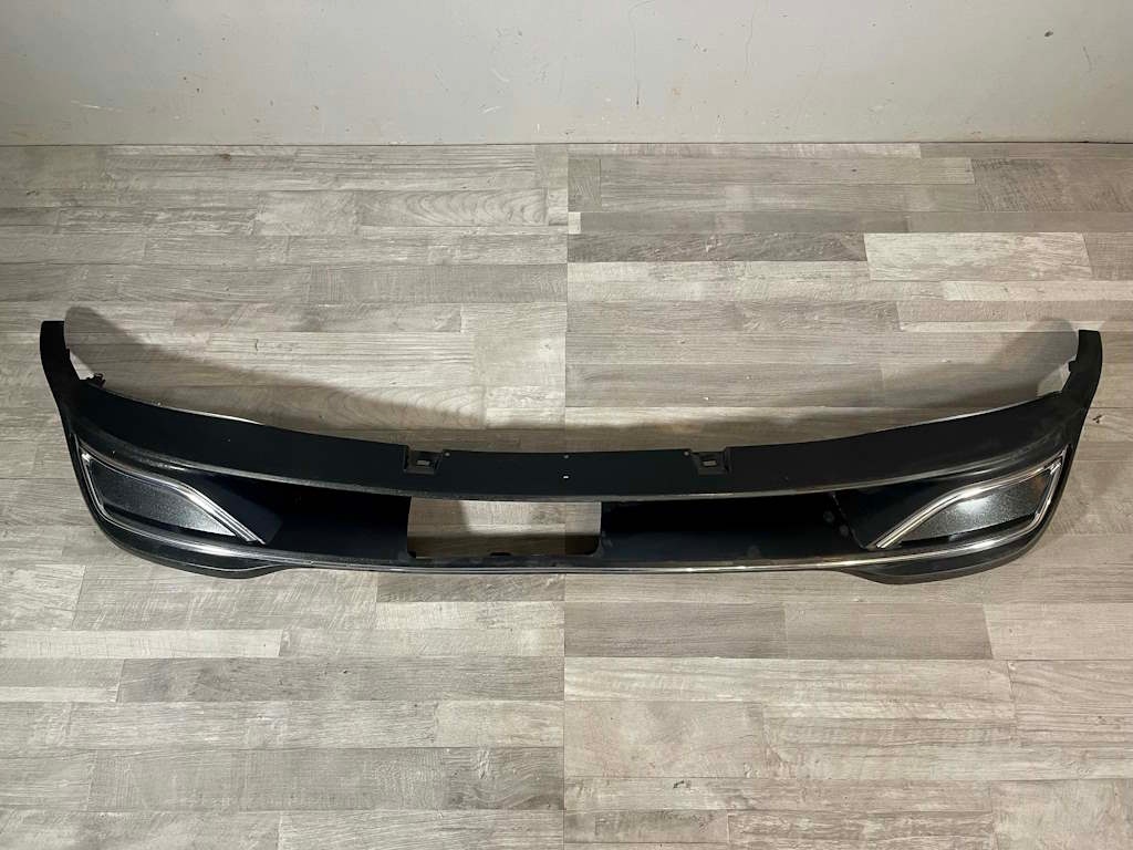 VW GOLF 8 plast zadního nárazníku chrom 5H6807568F