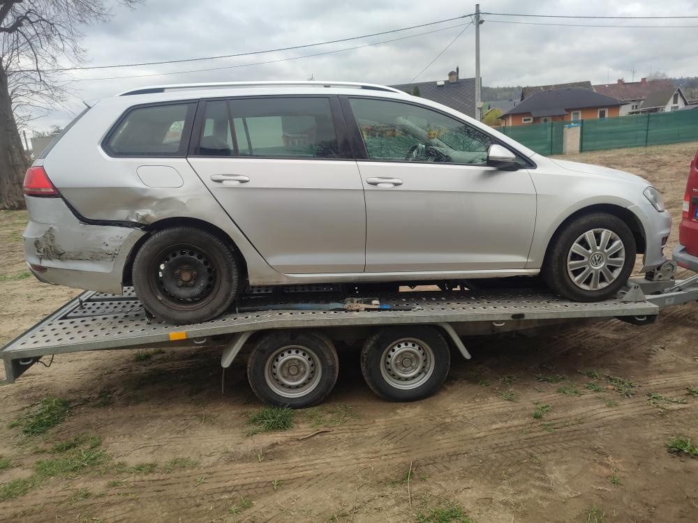 W Golf VII. combi 1,6tdi 77kw r.v.12/2013