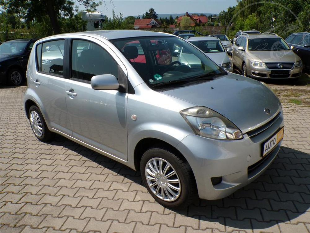 Daihatsu Sirion 1,0 i