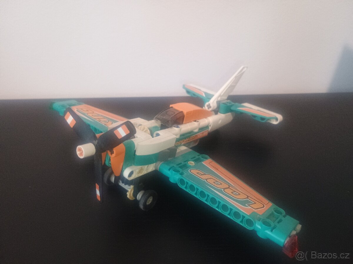 Lego Závodní letadlo 42117