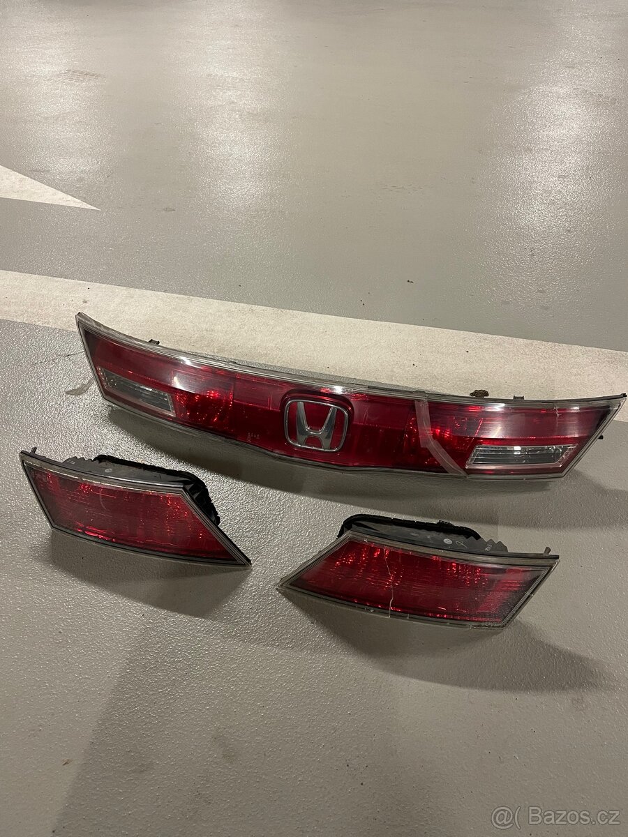 Honda civic 8g zadní světla a maska
