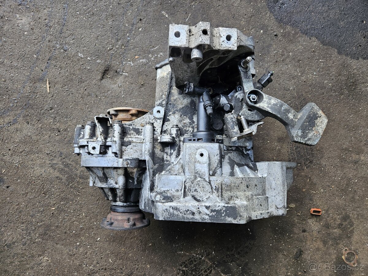 Převodovka VW caddy 1.9 TDI 5Q HQS 19095