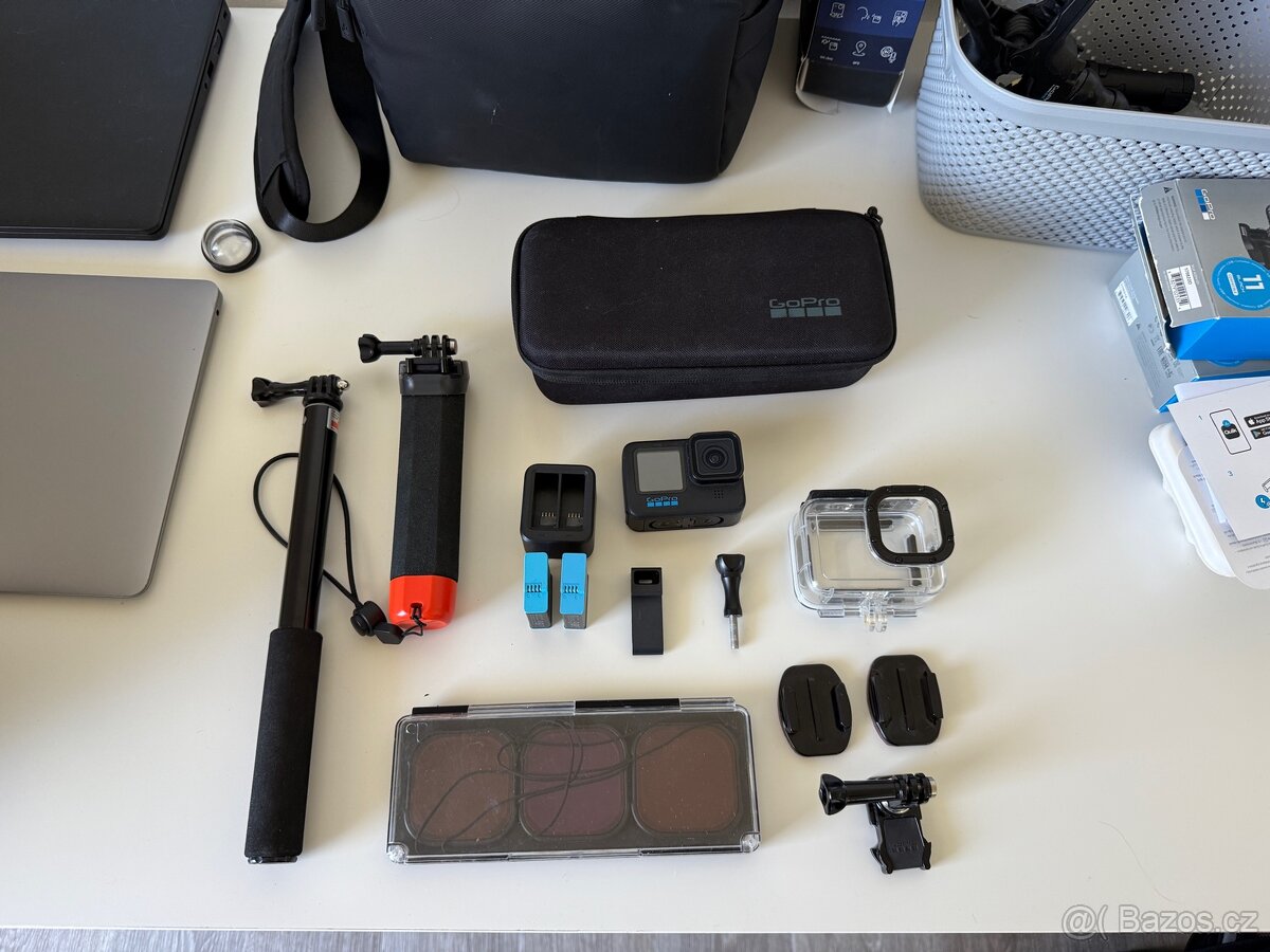 GoPro Hero 10 Black + originální příslušenství