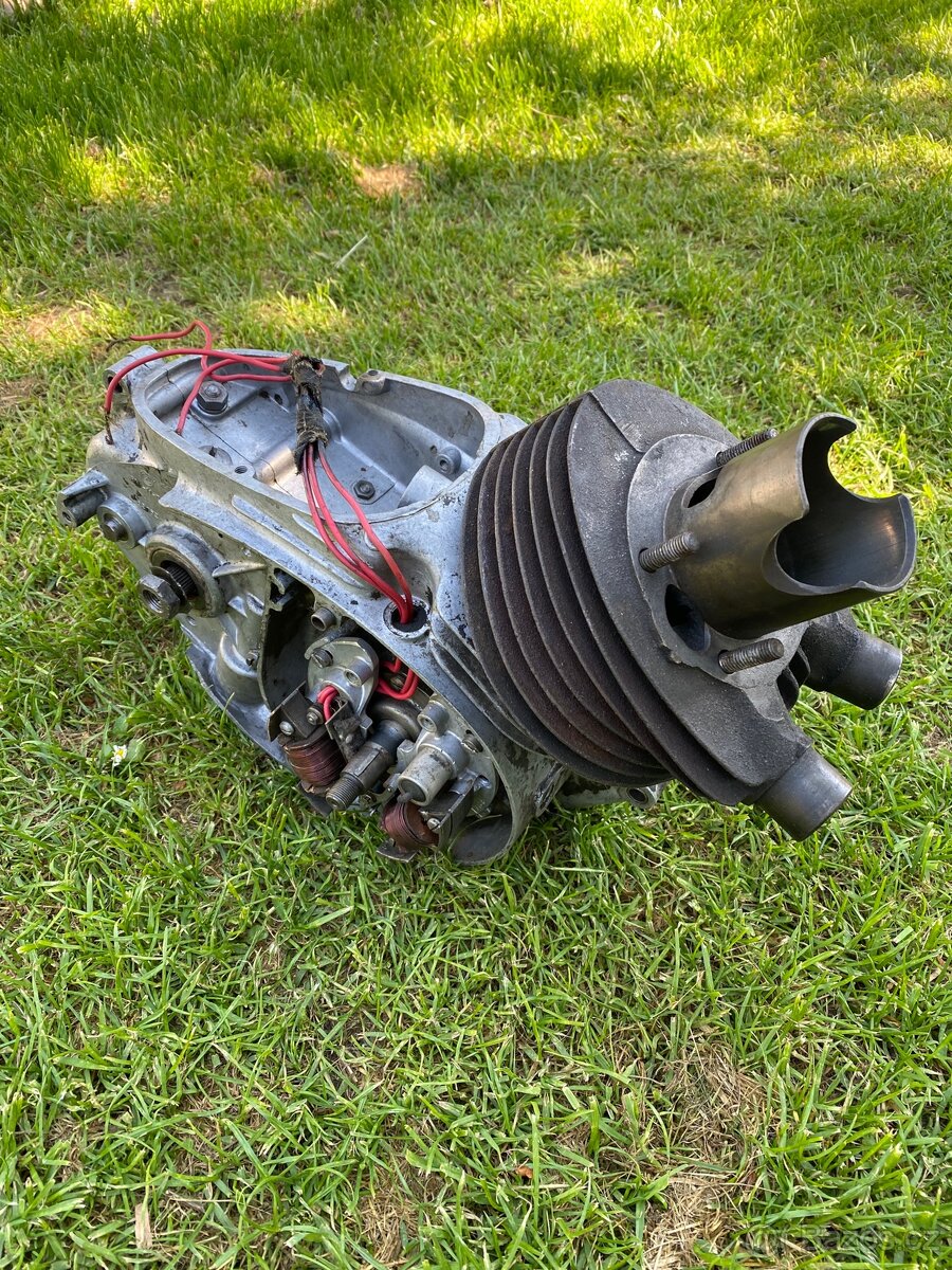 Motor ČZ 150