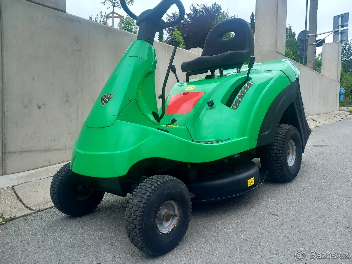 Zahradní sekací traktor - motor Briggs & Stratton
