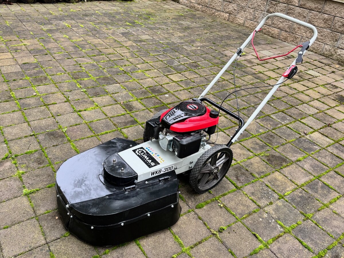 Profesionální zametací stroj Lumag WKB-300