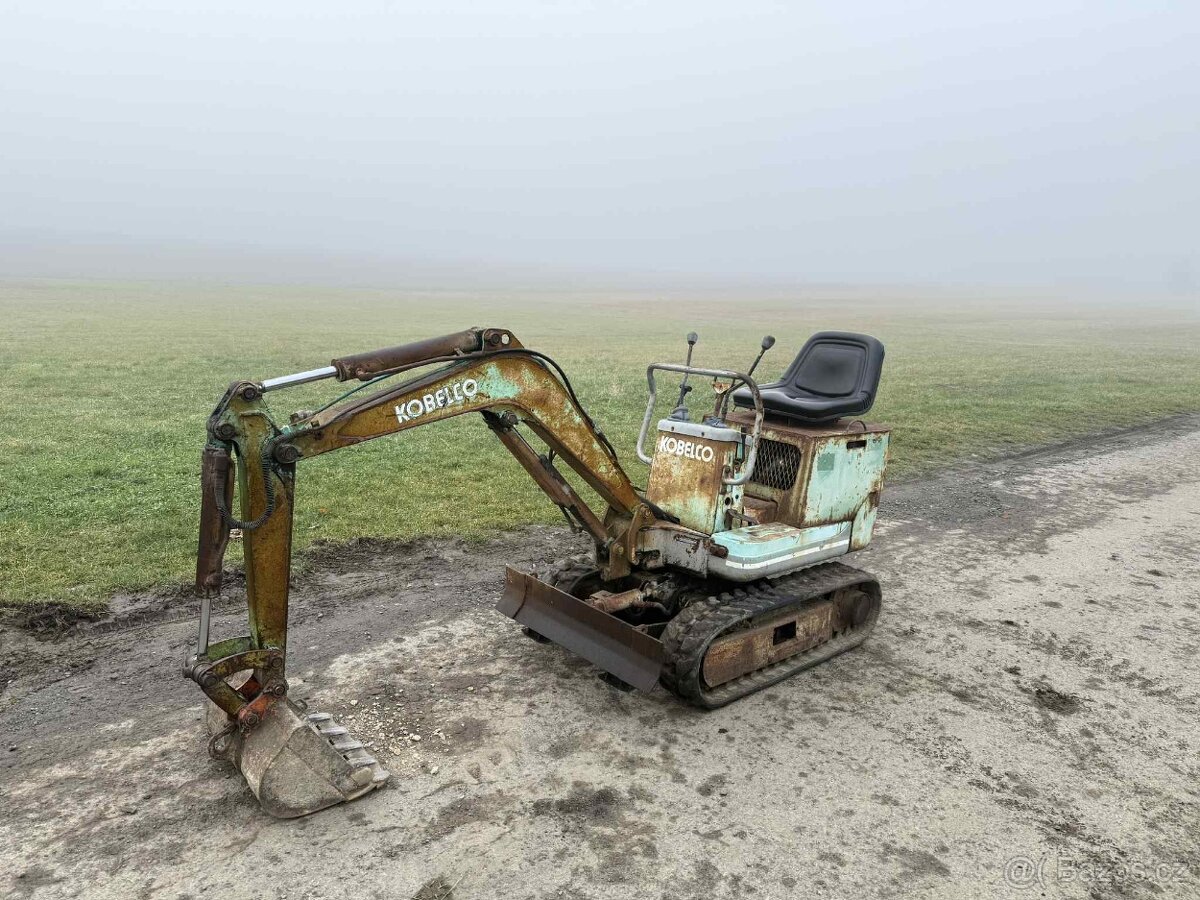 JAPONSKÝ MINIBAGR KOBELCO SK007 750KG