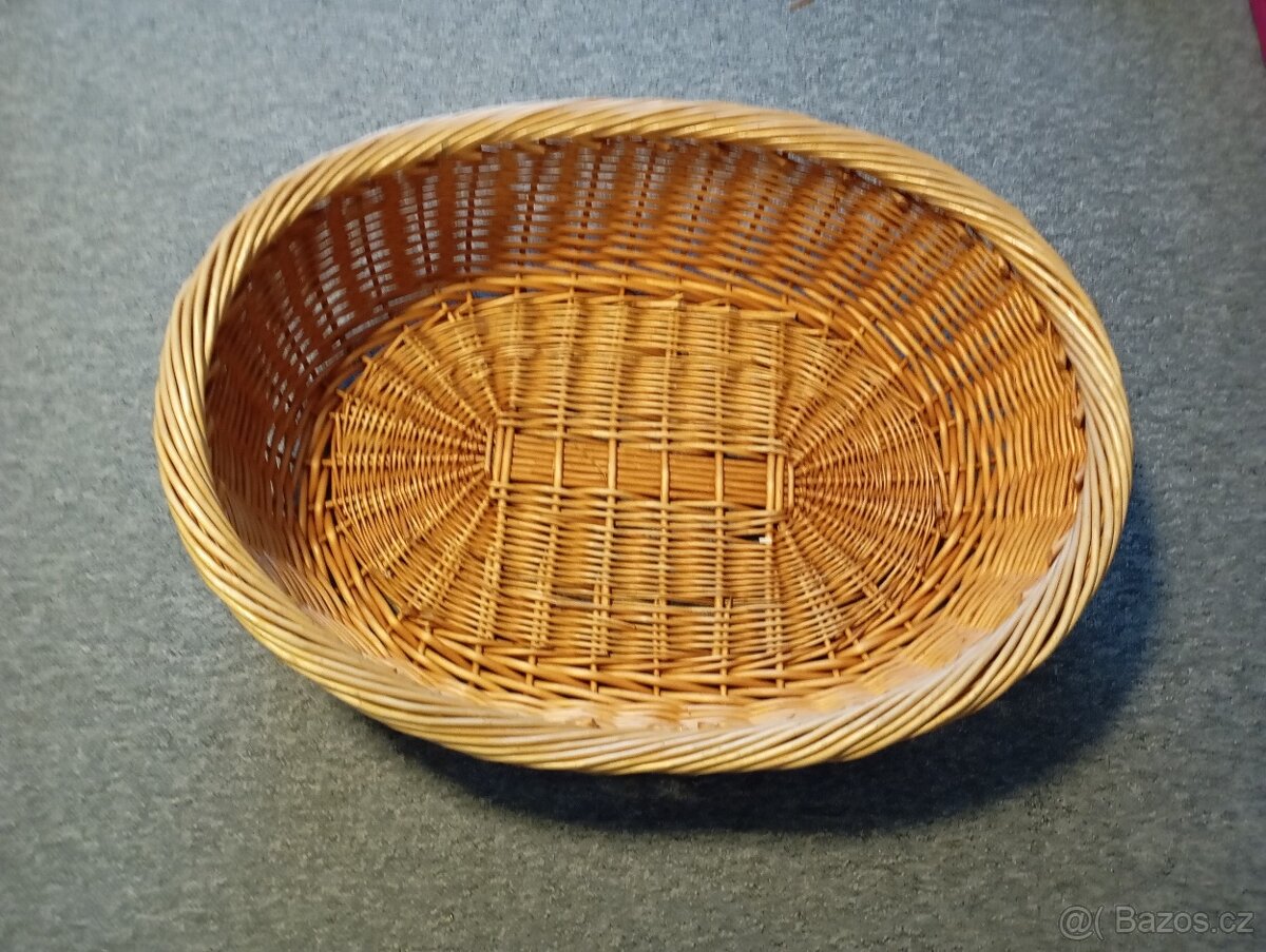 Proutěný pelíšek pro psa