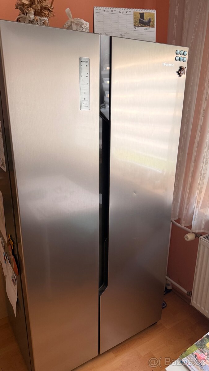 Americká lednice hisence