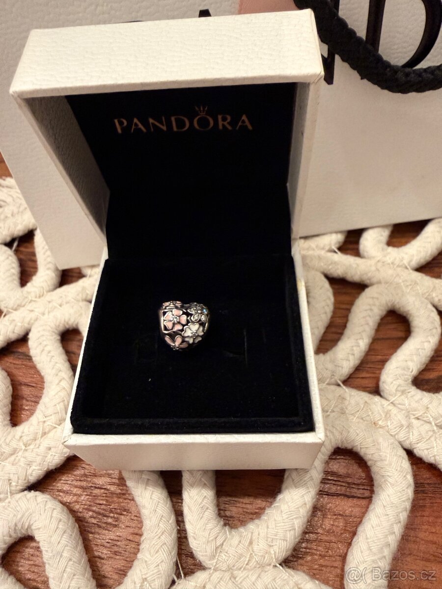 Přívěsek Srdce Pandora