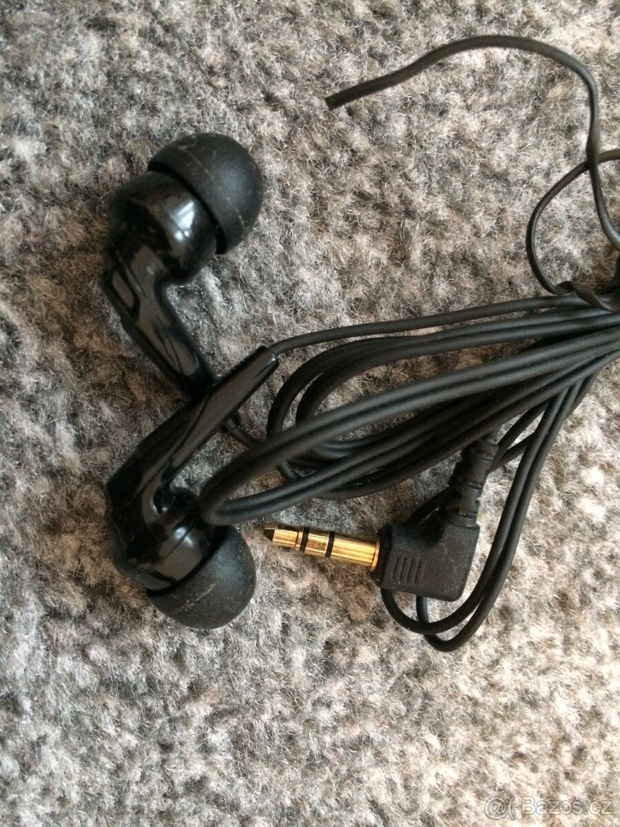 Sluchátka, více kusů-viz inzerát