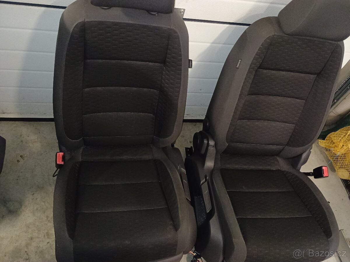 Vw Touran 1T2 - sedačky