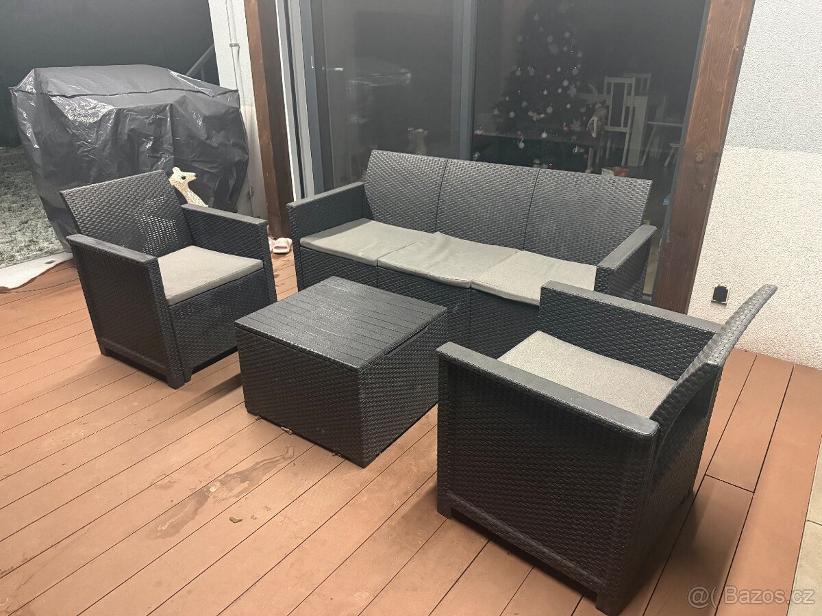 Set zahradního nábytku