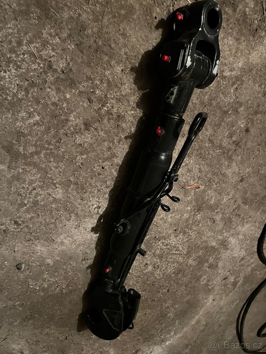 CBM třetí bod s hákem