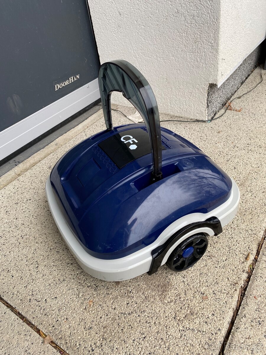 Bazénový vysavač Planet Pool CF 45 AKU