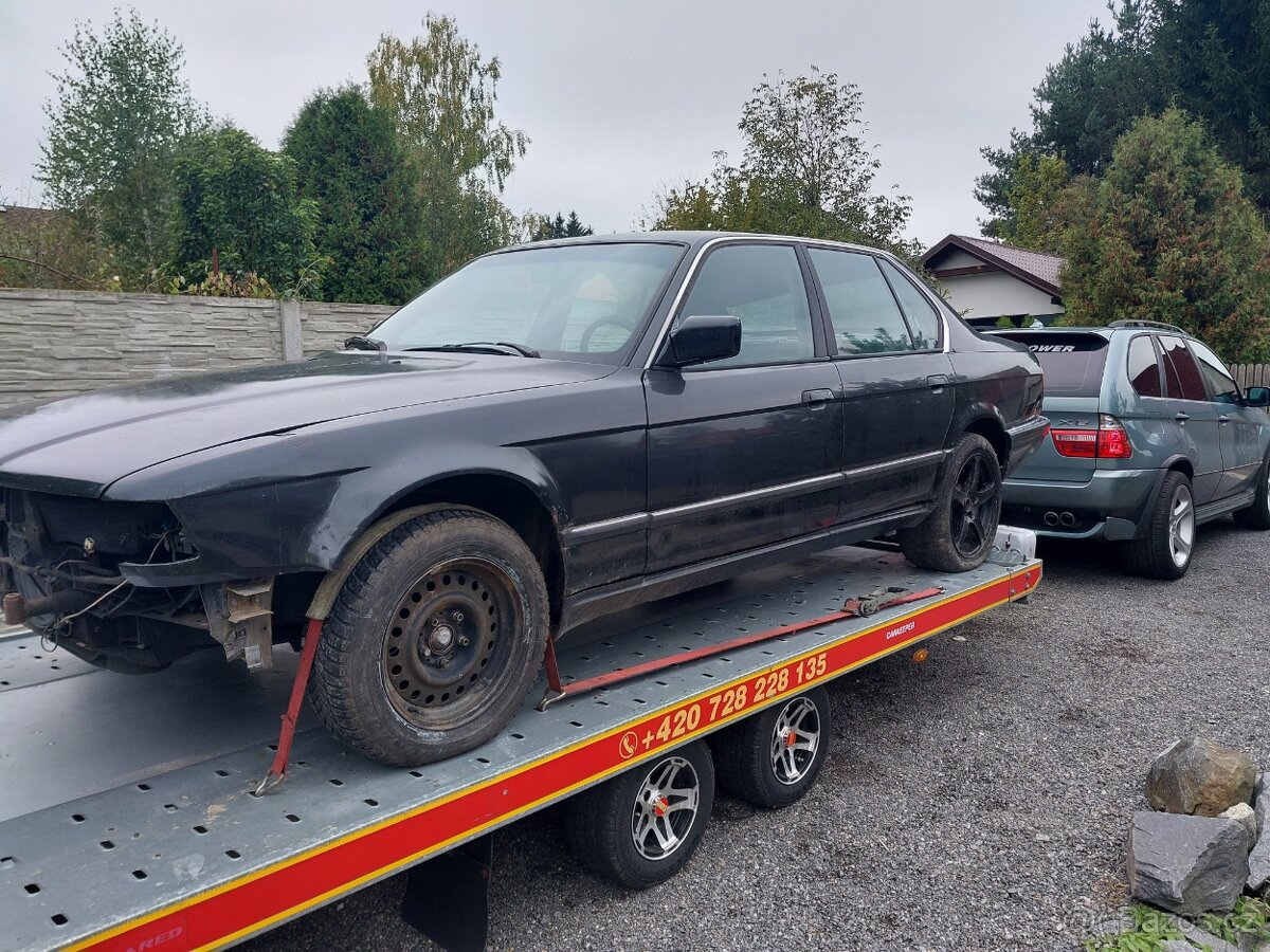 BMW e32 Doklady