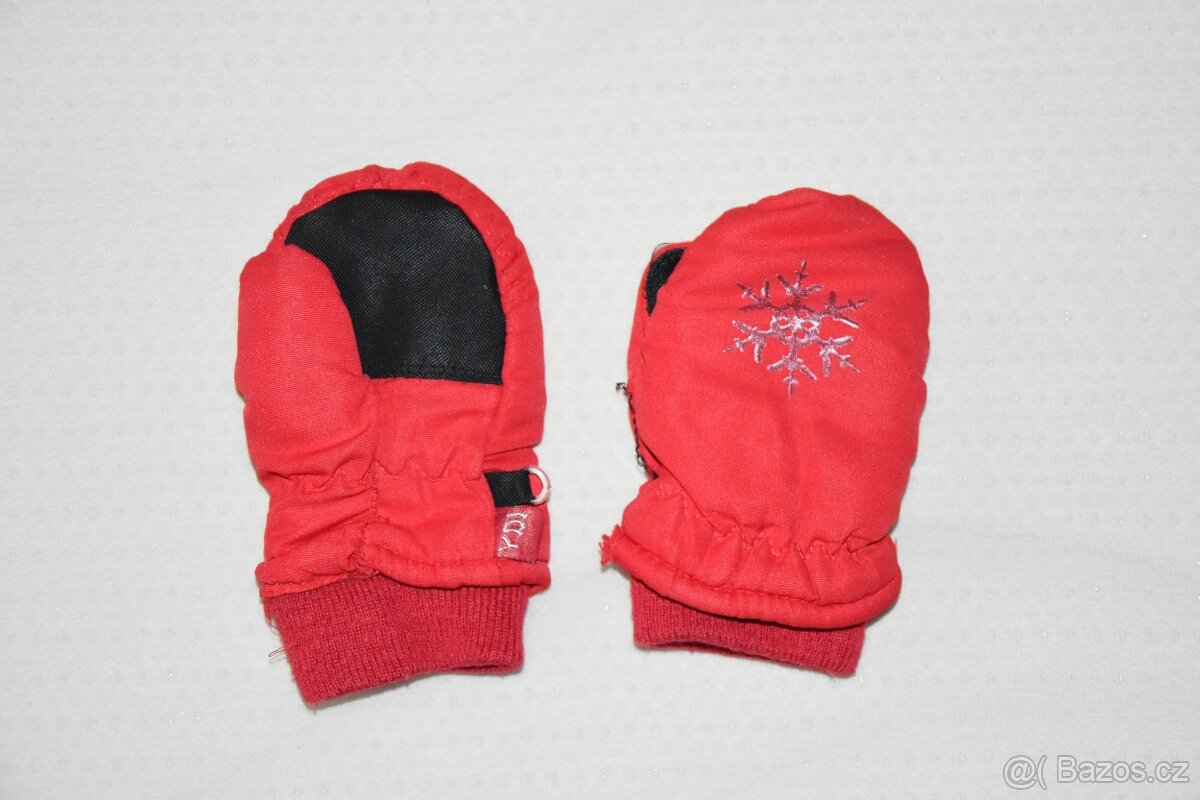 Červené rukavice 1 - 2,5 roku