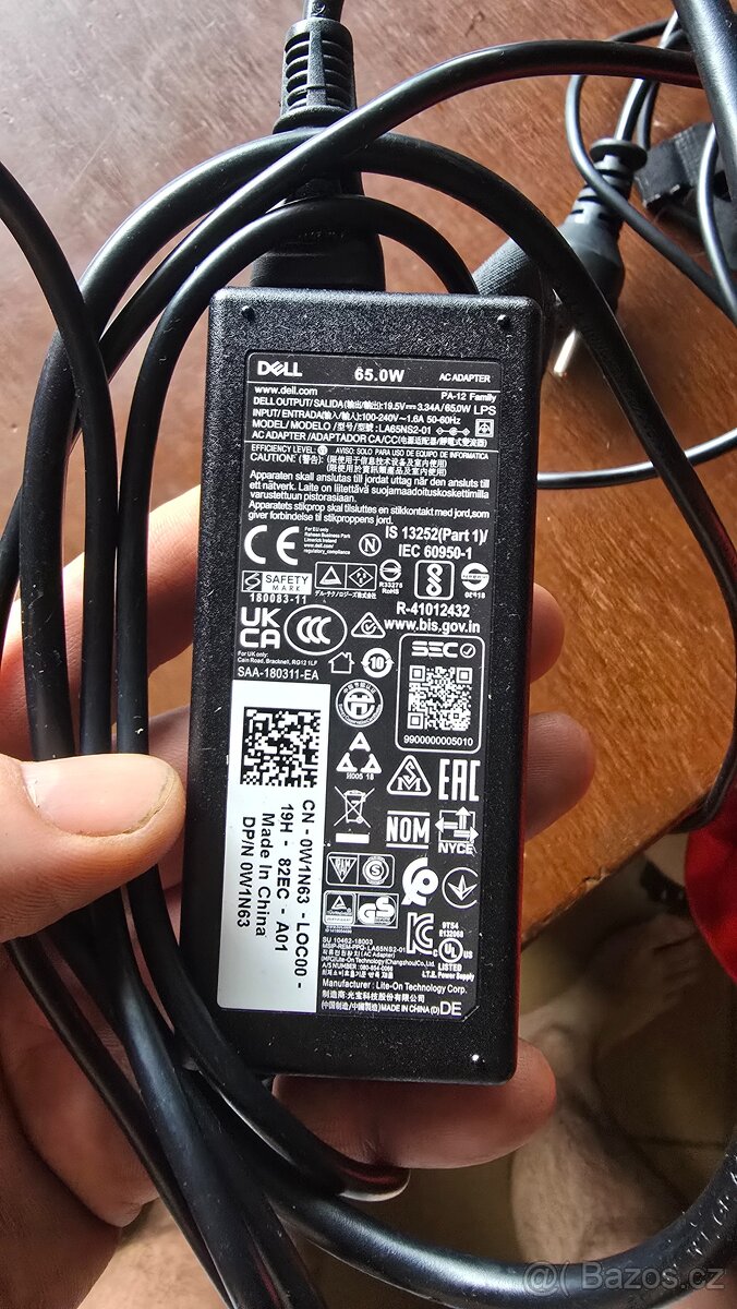 Napájecí adaptér DELL 19,5V 65W 3,34A