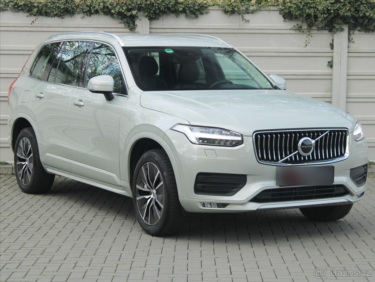 Volvo XC90 2,0 B5 AWD Momentum Pro 7míst ČR 1.maj Drive-E M