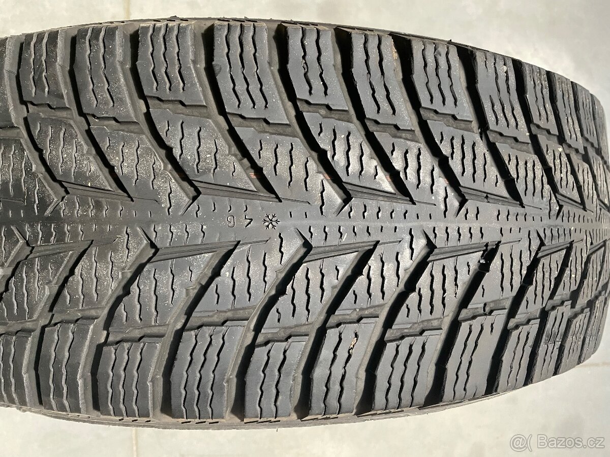 Zimní pneu Nokian 215/70 R15 C