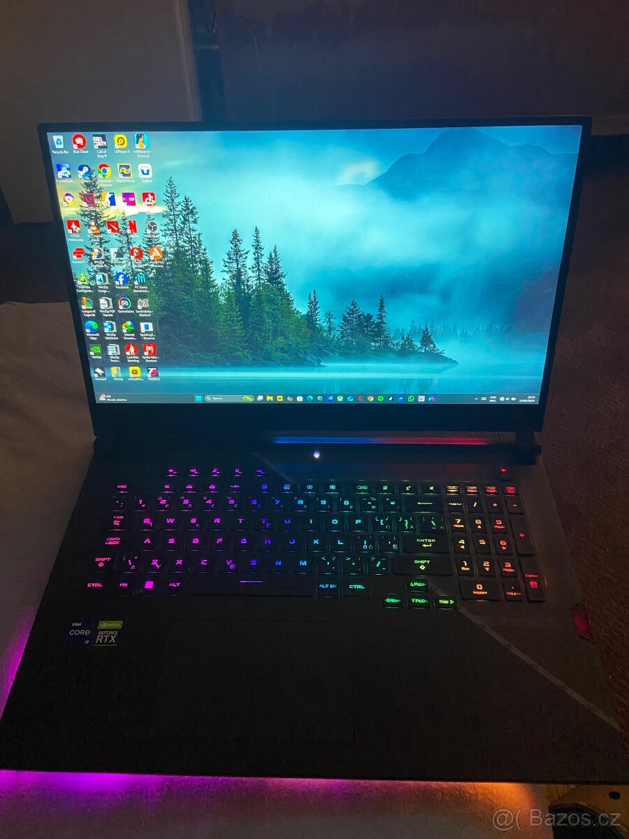 ASUS ROG STRIX SCAR 17 SE (G733CX-KH088W)