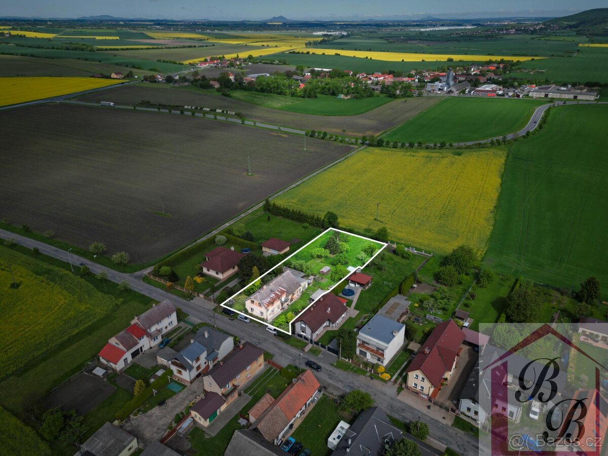 Prodej rodinného domu 6+2 se zahradou, Němčice, okres Mladá