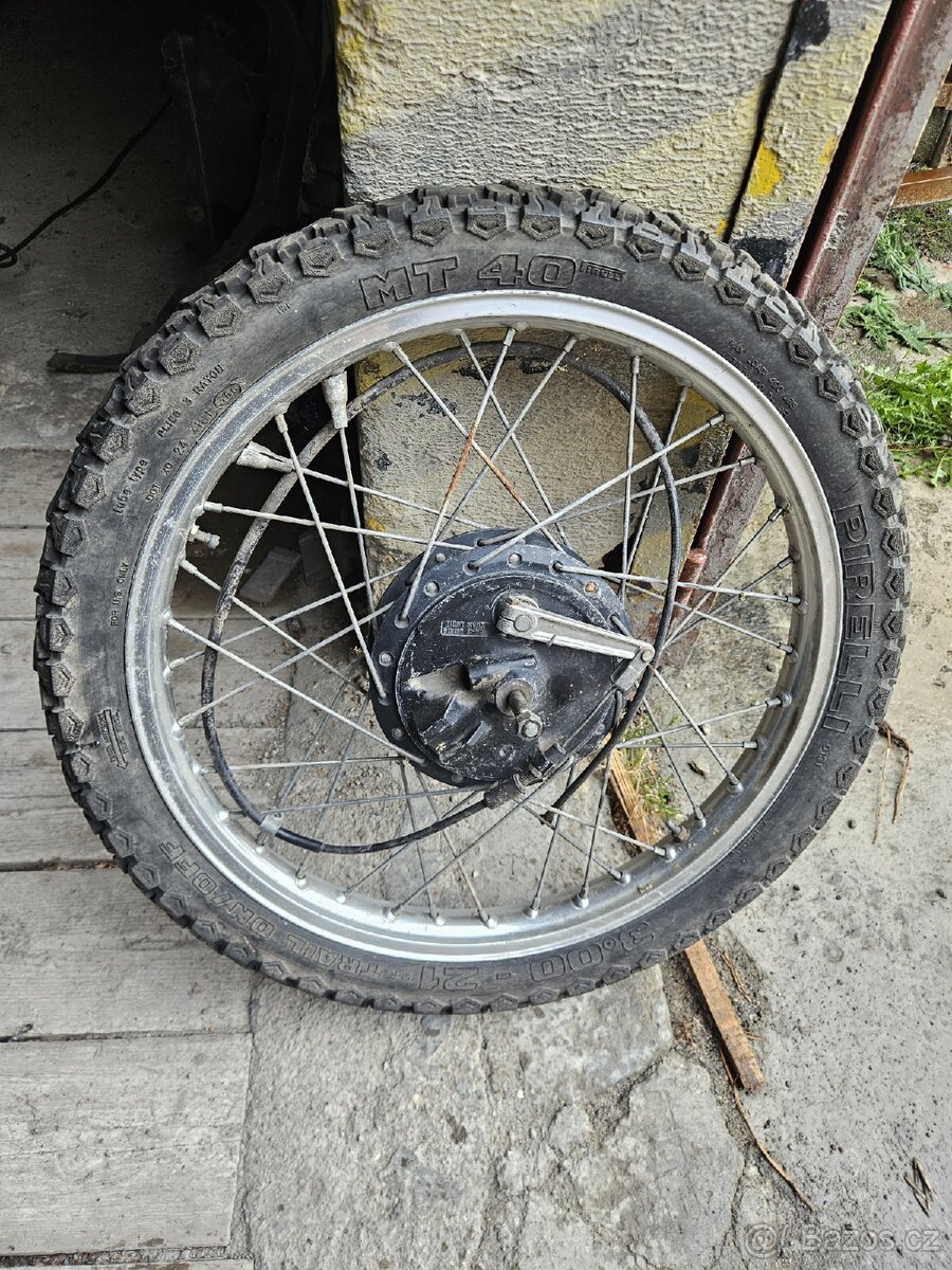 Honda XL 500 přední kolo