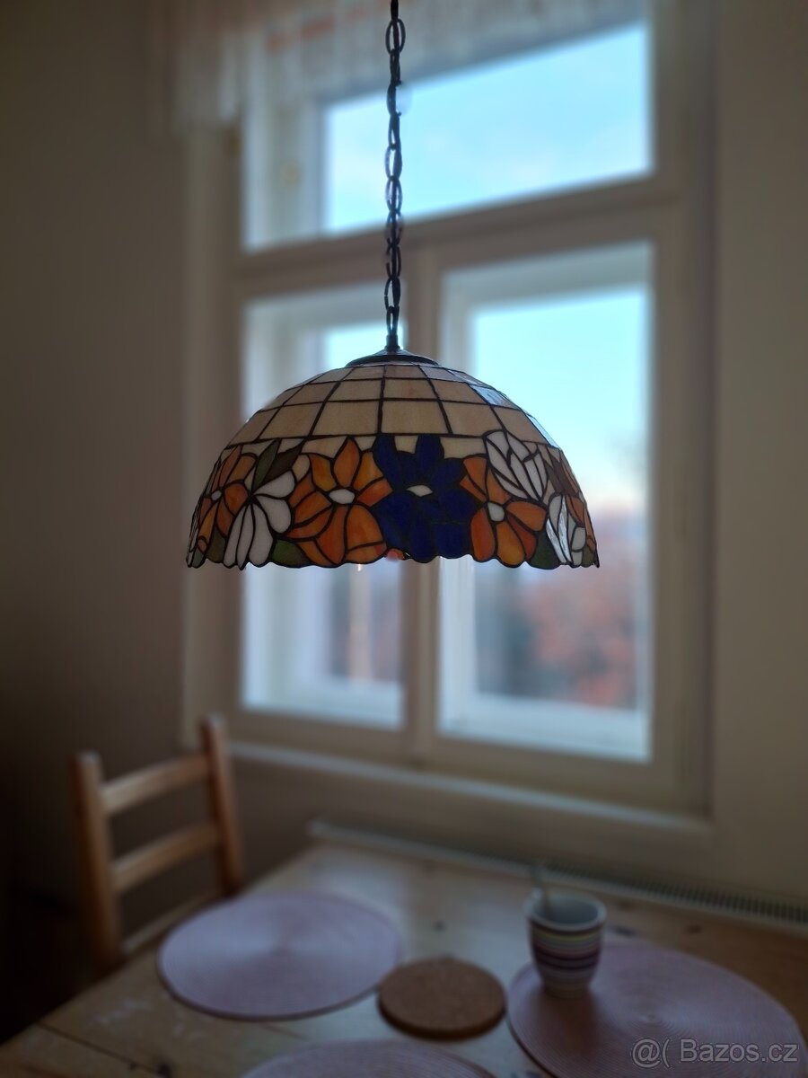 Kuchyňský lustr (Lustr TIFFANY)