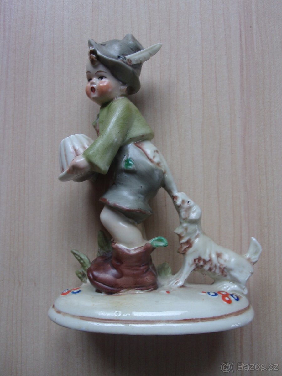 STARÁ PORCELÁNOVÁ FIGURKA - KLUK, BÁBOVKA A PES