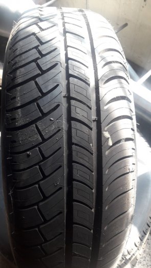 pneu 185/65x15 Michelin